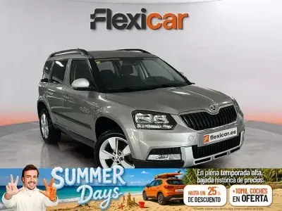 Usado Skoda Yeti Active 105 CV (77 kW) 2015 Gris SUV