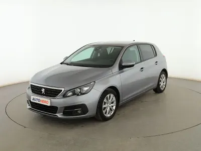 Usado Peugeot 308 Style 130 CV (95 kW) 2019 Gris Berlina