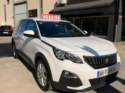 Usado Peugeot 5008 Active 131 CV (96 kW) 2020 Blanco SUV