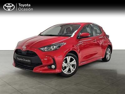 Azul Usado 2024 Toyota Yaris Hybrid Active Berlina | 21.890 € (Precio justo)