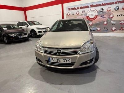 Usado Opel Astra Edition 110 CV (80 kW) 2010 Beige Berlina