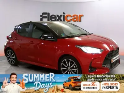 Usado Toyota Yaris Sport 131 CV (96 kW) 2025 Rojo Utilitario