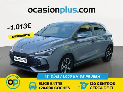 Używany MG MG3 Luxury 195 KM (143 kW) 2024 Biały Hatchback