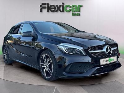 Usado Mercedes A180 122 CV (89 kW) 2018 Negro Utilitario