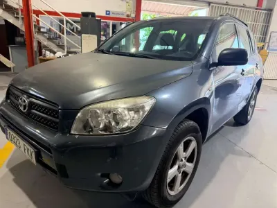 Usado Toyota RAV4 Luna 152 CV (111 kW) 2007 Negro SUV