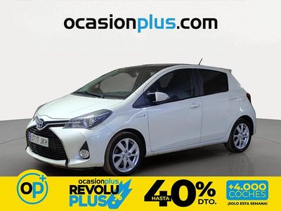 Usado Toyota Yaris Hybrid Advance 100 CV (73 kW) 2015 Blanco Utilitario