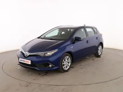 Usado Toyota Auris Hybrid Advance 136 CV (100 kW) 2016 Azul Utilitario
