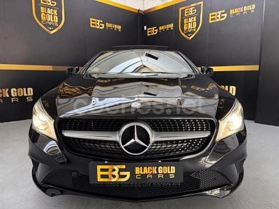 Usado Mercedes CLA200 Shooting Brake Urban 136 CV (100 kW) 2016 Negro Familiar