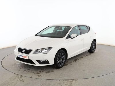 Usado Seat Leon Style 131 CV (96 kW) 2020 Blanco Berlina