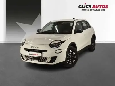 Usado Fiat 600 Pop 111 CV (81 kW) 2025 Blanco SUV