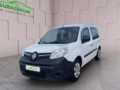 Begagnad Renault Kangoo 75 HK (55 kW) 2018 Vit Minibuss