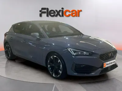 Usado Cupra Leon 150 CV (110 kW) 2023 Gris Berlina