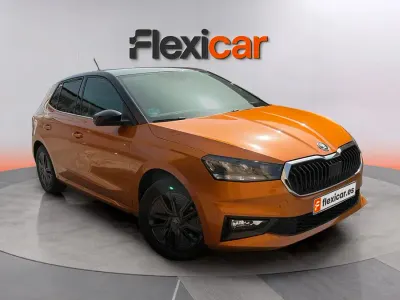 Usado Skoda Fabia Selection 116 CV (85 kW) 2025 Naranja Utilitario