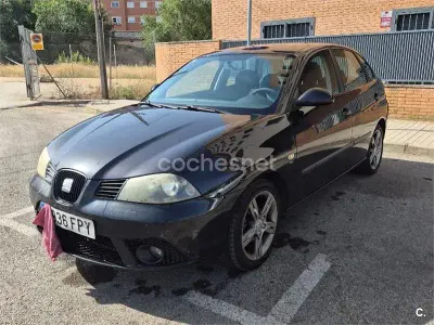 Usado Seat Ibiza Reference 100 CV (73 kW) 2007 Negro Utilitario