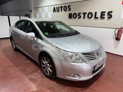 Gris / plata Usado 2009 Toyota Avensis Sol Berlina | 5995 € (Buen precio)