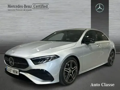 Usado Mercedes A180 136 CV (100 kW) 2025 Gris Berlina