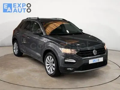 Usado VW T-Roc Advance 115 CV (84 kW) 2020 Gris / plata SUV
