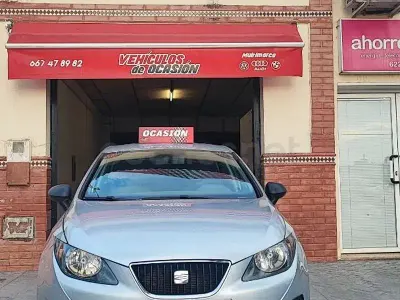 Usado Seat Ibiza Reference 105 CV (77 kW) 2009 Gris / plata Berlina