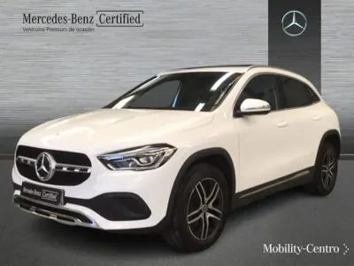 Usado Mercedes GLA200 Progressive 150 CV (110 kW) 2023 Blanco polar  pintura unicolor SUV