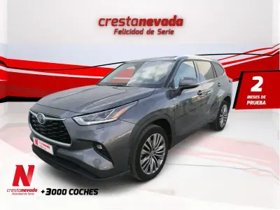 Usado Toyota Highlander Advance 246 CV (180 kW) 2022 Gris / plata SUV