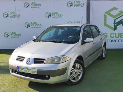 Gray Usado 2004 Renault Mégane II Dynamique Berlina | 3200 € (Precio justo)