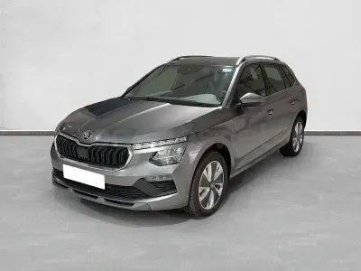 Usado Skoda Kamiq Sport 150 CV (110 kW) 2025 Gris / plata SUV