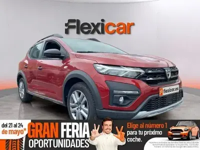 Usado Dacia Sandero Essentiel 91 HP (66 kW) 2022 Vermelho