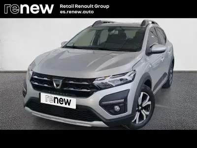 Usado Dacia Sandero Comfort 100 CV (73 kW) 2021 Gris Berlina