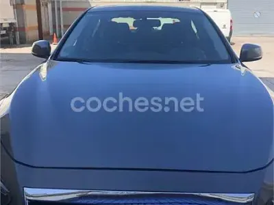 Usado Infiniti Q50 Premium 170 CV (125 kW) 2017 Gris / plata Berlina