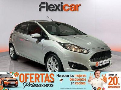 Usado Ford Fiesta Trend 82 CV (60 kW) 2017 Gris Utilitario