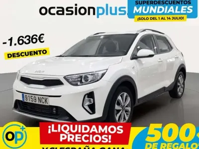 Usado Kia Stonic 101 CV (74 kW) 2025 Blanco SUV