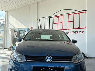 Usado VW Polo Advance 90 CV (66 kW) 2016 Azul Utilitario