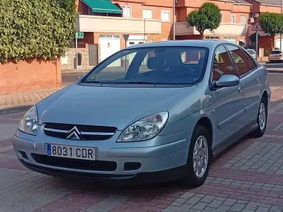 Usado Citroën C5 117 CV (86 kW) 2003 Azul Berlina
