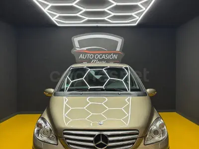 Usado Mercedes B200 193 CV (141 kW) 2007 Beige Monovolumen