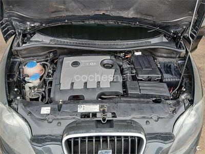 Usado Seat Altea XL Reference 105 CV (77 kW) 2011 Negro Monovolumen