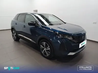 Käytetty Peugeot 3008 Allure 182 HP (133 kW) 2024 Sininen Katumaasturi
