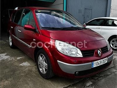 Usado Renault Grand Scénic II Dynamique 120 CV (88 kW) 2004 Granate Monovolumen