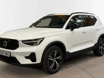 Usado Volvo XC40 Plus 163 CV (119 kW) 2025 Blanco SUV