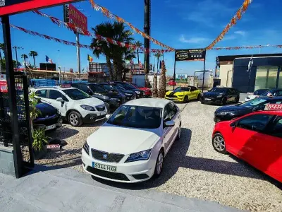 Usado Seat Toledo Reference 105 CV (77 kW) 2014 Blanco Utilitario