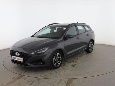 Usado Hyundai i30 101 CV (74 kW) 2025 Gris Familiar