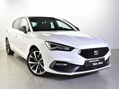 Blanco Usado 2020 Seat Leon Style | 23.990 € (Un poco caro)