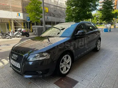 Usado Audi A3 Ambiente 140 CV (102 kW) 2010 Negro Utilitario