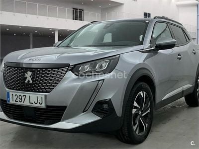 Usado Peugeot 2008 Allure 100 CV (73 kW) 2020 Gris / plata SUV