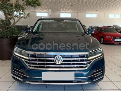 Käytetty VW Touareg R-line 286 HP (210 kW) 2018 Sininen Katumaasturi