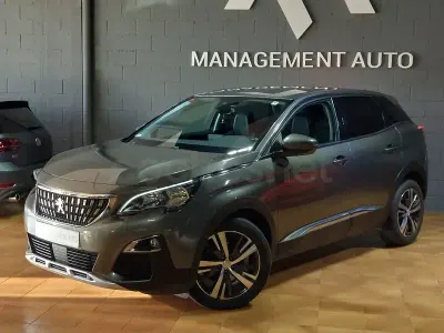 Usado Peugeot 3008 Allure 130 CV (95 kW) 2016 Gris / plata Berlina