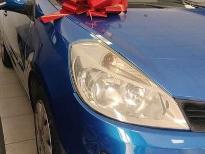 Azul Usado 2007 Renault Clio II Authentique Utilitario | 4900 € (Un poco caro)