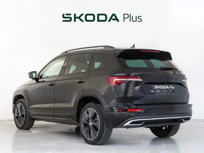 Usado Skoda Karoq SportLine 150 CV (110 kW) 2025 Negro SUV