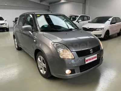 Usado Suzuki Swift GL 102 CV (75 kW) 2006 Gris / plata Utilitario