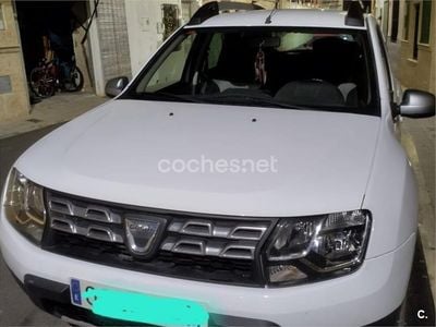 Usado Dacia Duster Lauréate 125 CV (91 kW) 2016 Blanco SUV