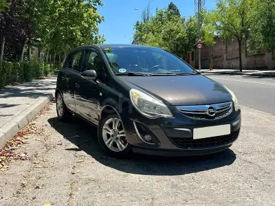 Usado Opel Corsa Selective 95 CV (69 kW) 2013 Gris / plata Utilitario